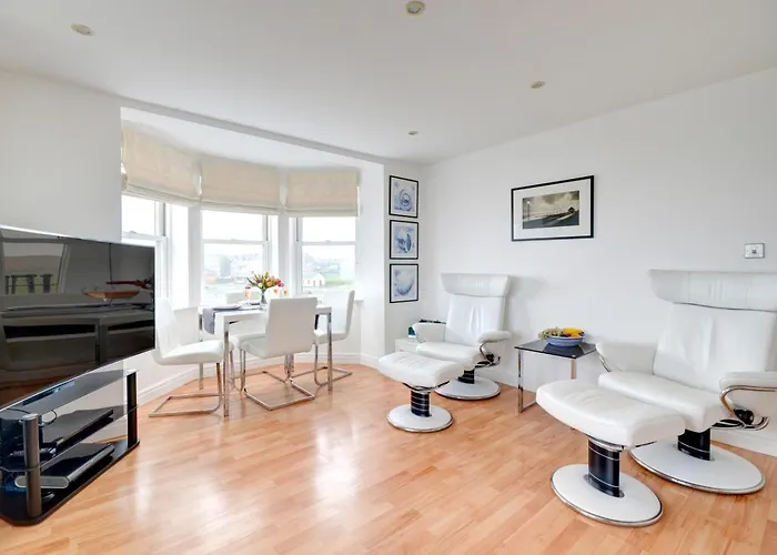 2 Bed In Oc-w408