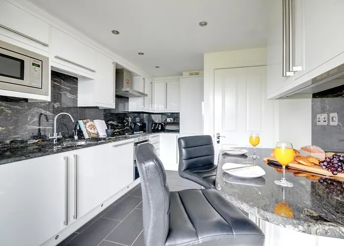 2 Bed In Oc-w408 Whitby