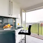Apartment 2 Bed In Oc-w408 Whitby